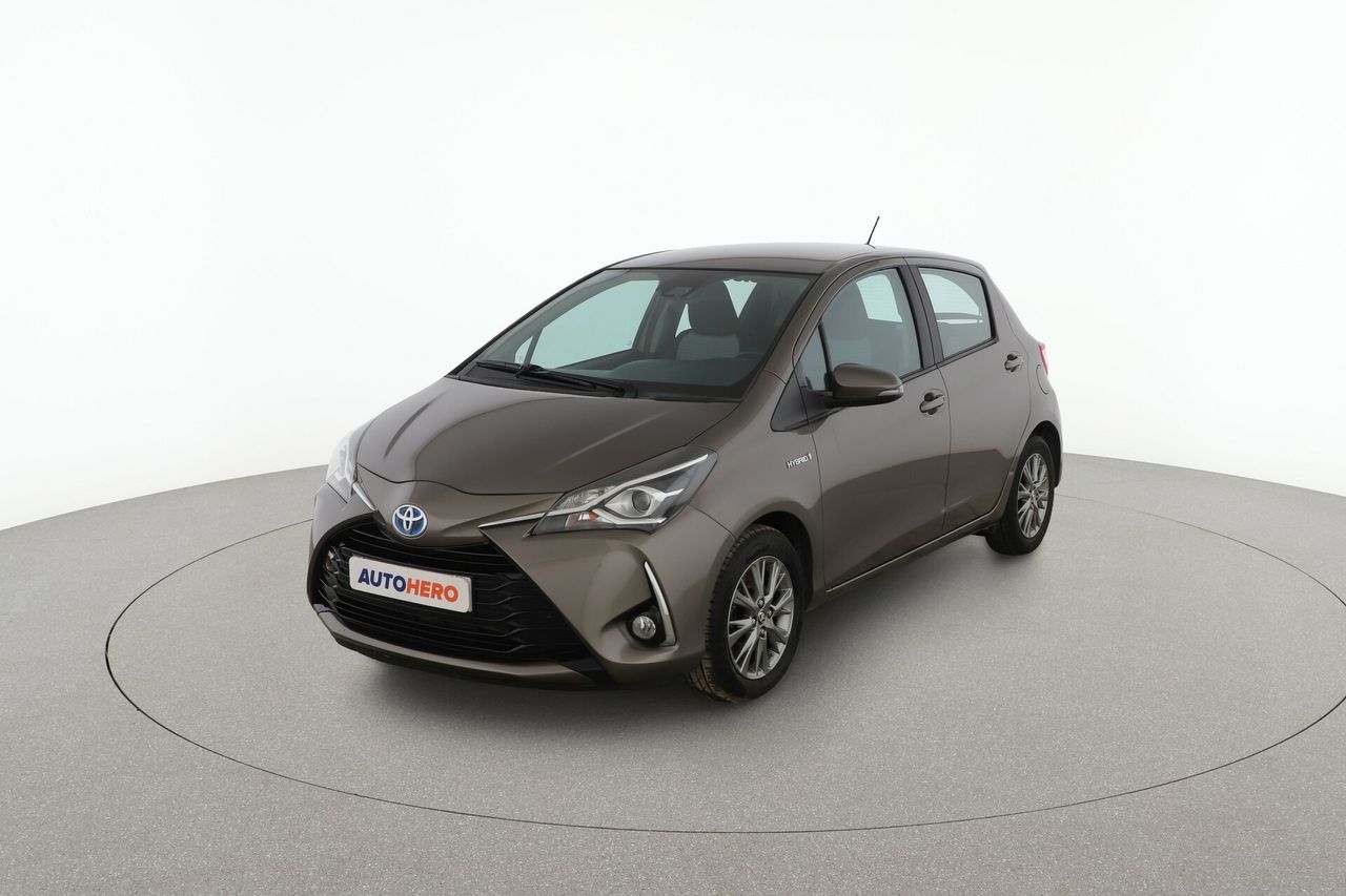 Toyota yaris con volante multifuncion  de segunda mano - toyota yaris 2018 /