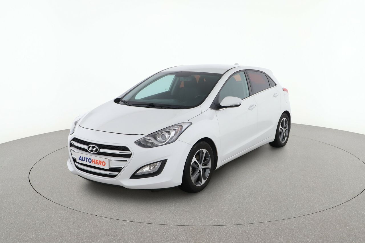Posavasos traseros en reposabrazos hyundai i30  de segunda mano - hyundai i30 2015 /