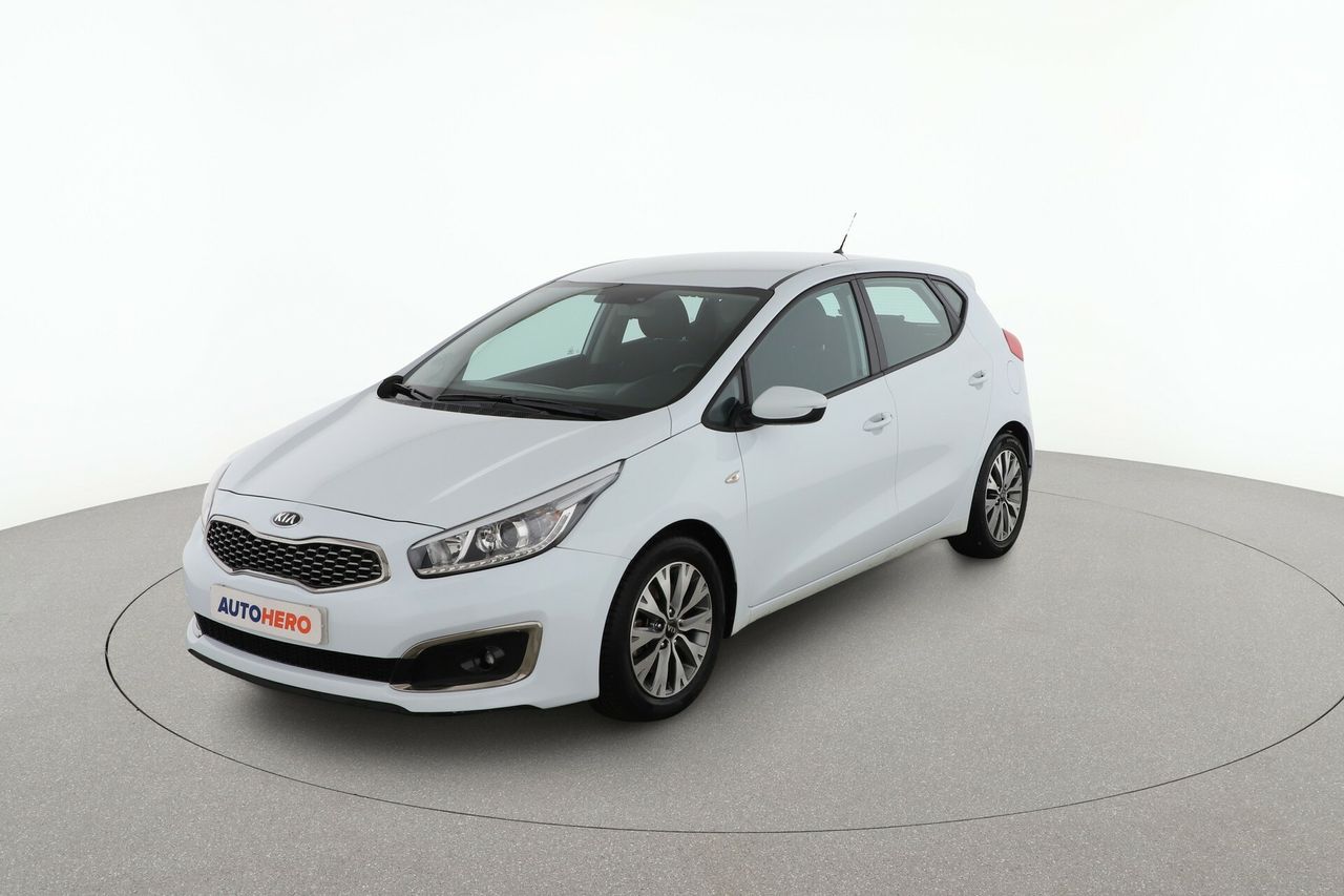 Conexion aux y usb  de segunda mano - kia ceed 2018 /