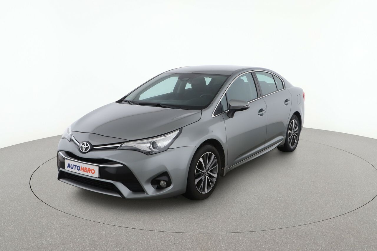 Foto toyota avensis 2018 /