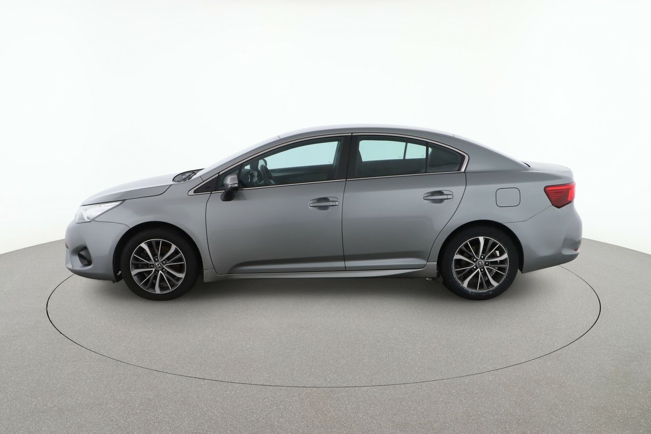 toyota avensis 2018 / foto grande (3)