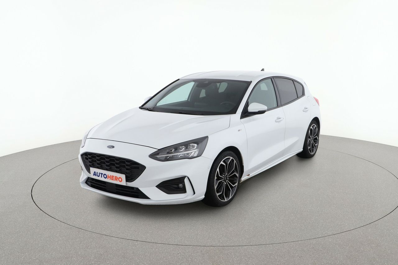 ford focus 2022 /