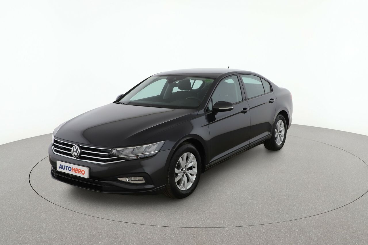 Finca con grandes ventanas  de segunda mano - volkswagen passat 2020 /