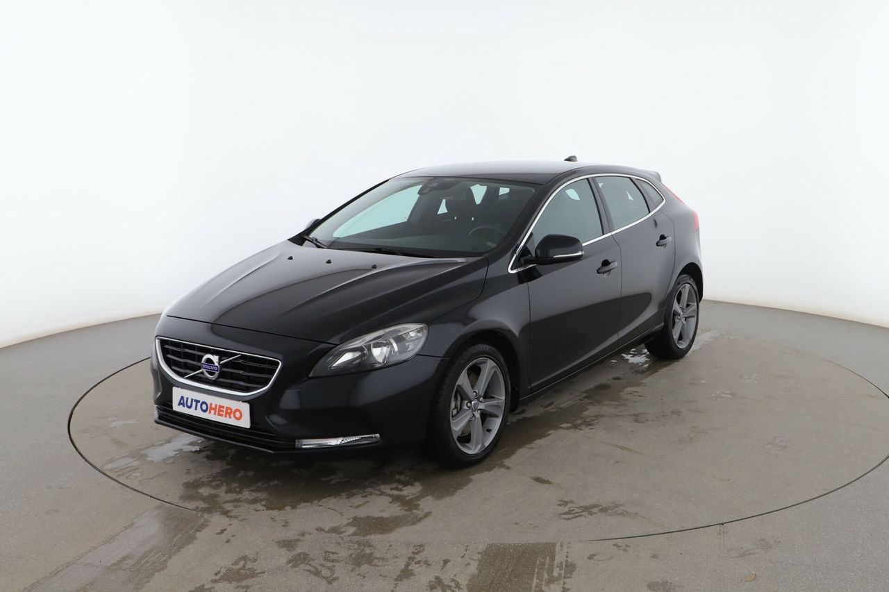 Volvo xc60 con cambio de 8 marchas  de segunda mano - volvo v40 2012 /
