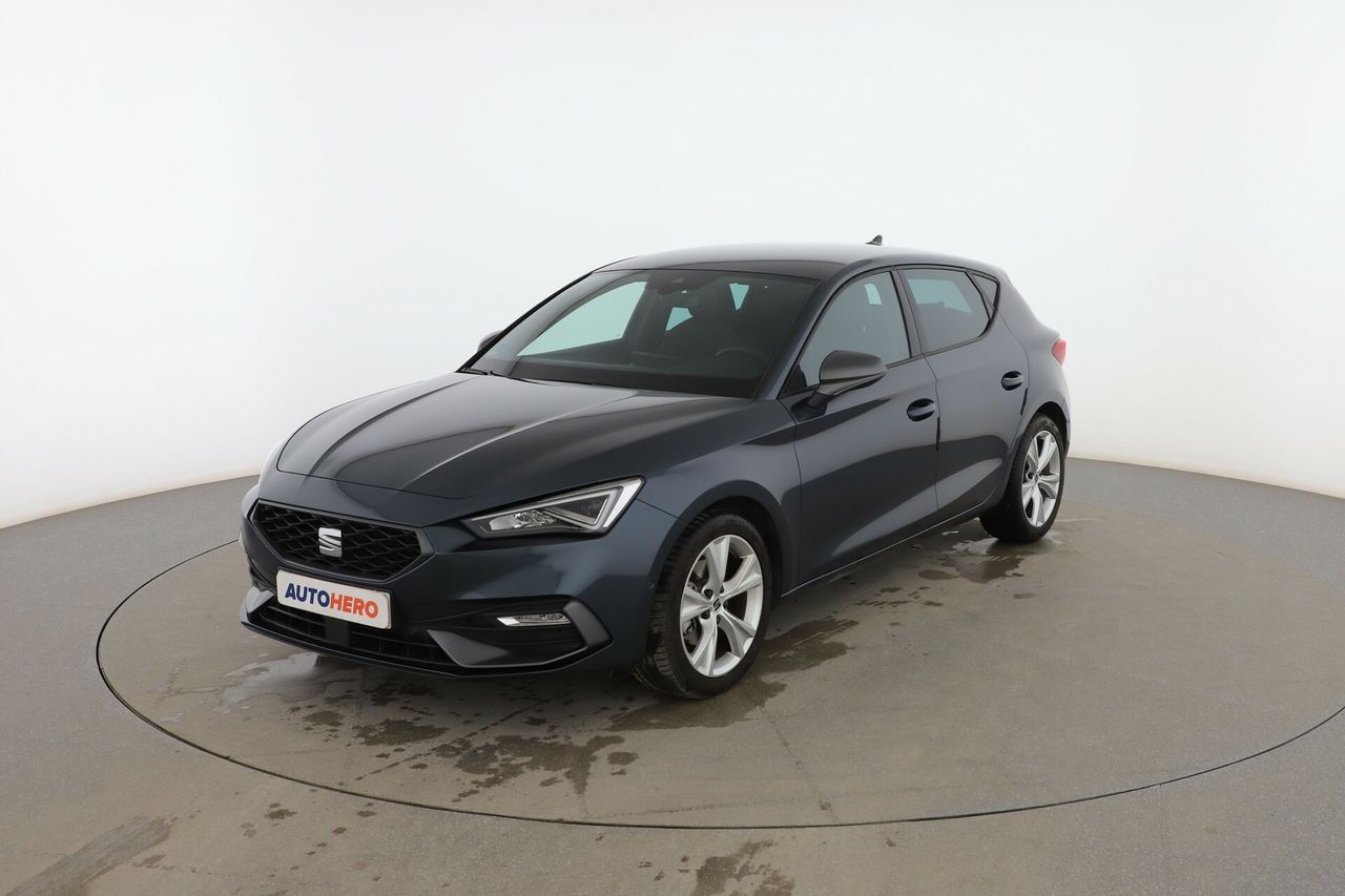 Altavoces en puerta trasera  de segunda mano - seat leon 2024 /
