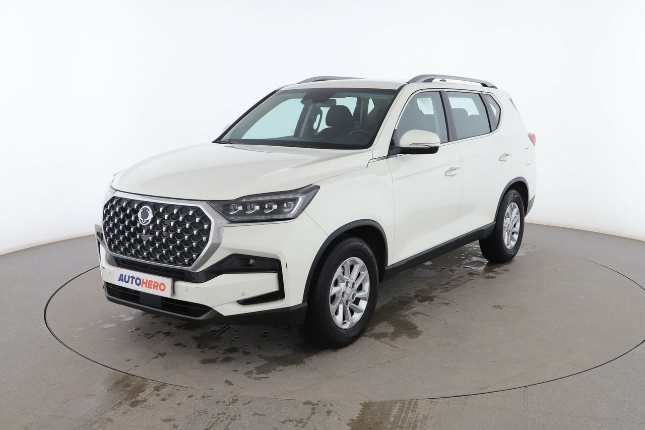 Camillas electricas  de segunda mano - ssangyong rexton 2022 /