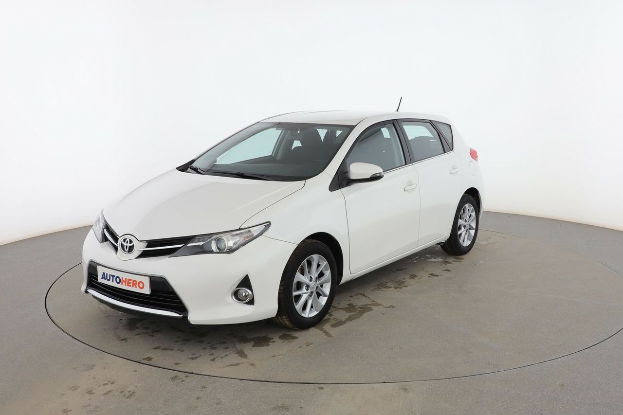 Foto toyota auris 2015 /