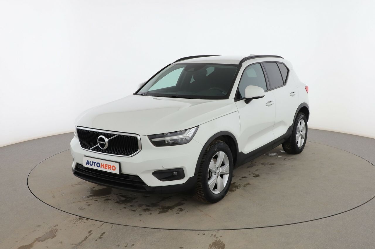 volvo xc40 2020 /