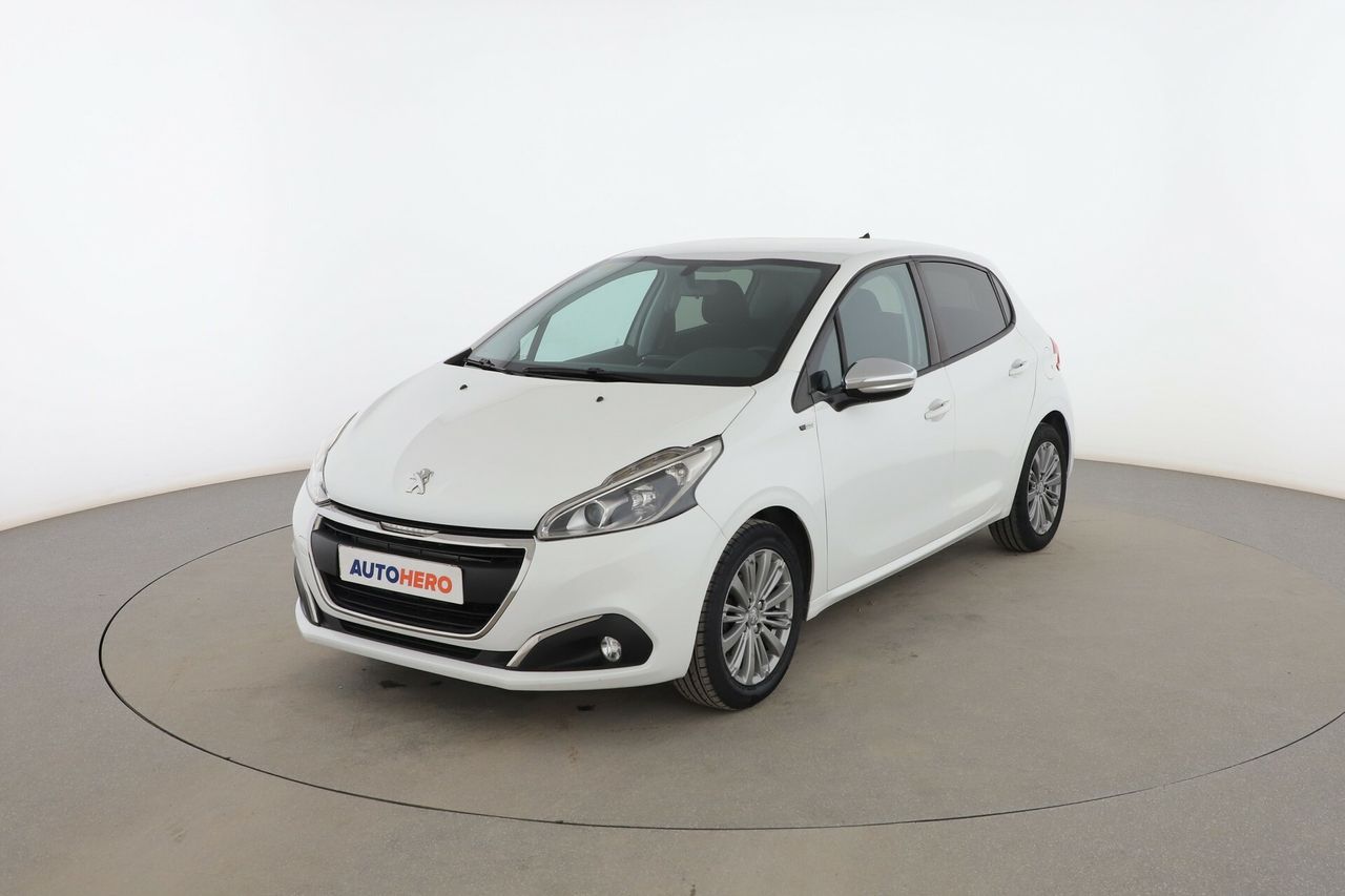 peugeot 208 2016 /