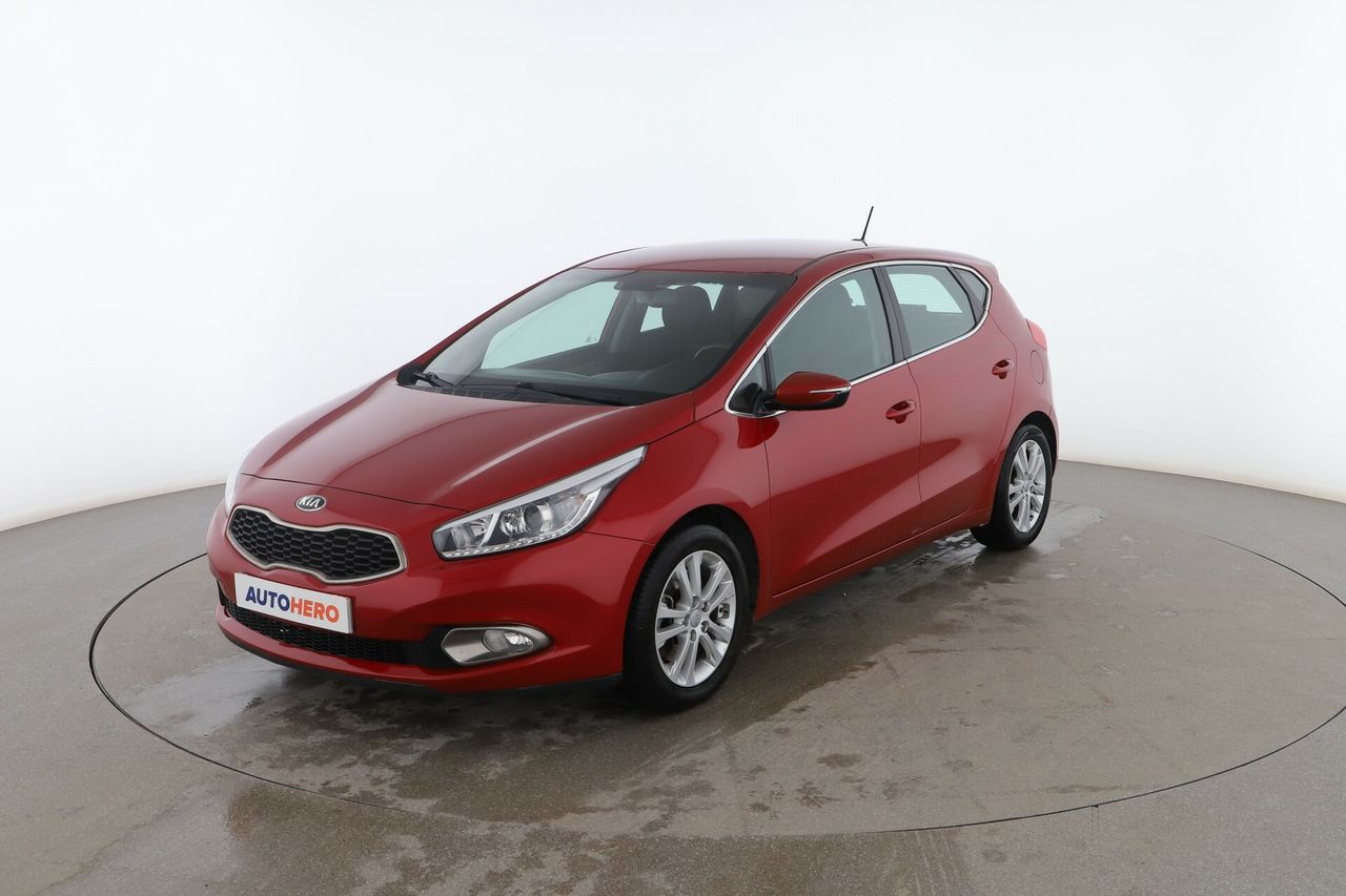 Luz interior led  de segunda mano - kia ceed 2014 /