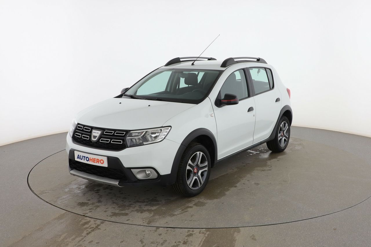 Dacia duster con asiento trasero 2 fila plegable  de segunda mano - dacia sandero 2020 /