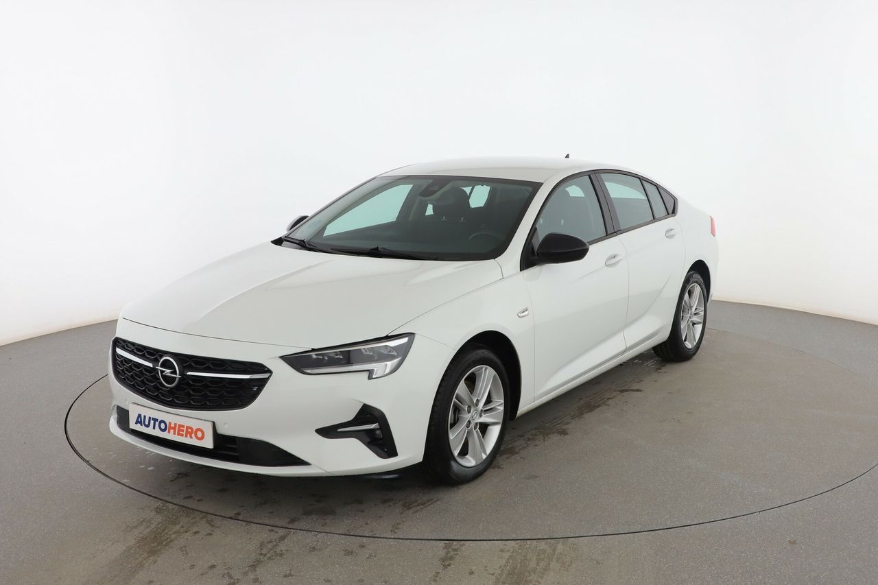 Foto opel insignia  2021 /