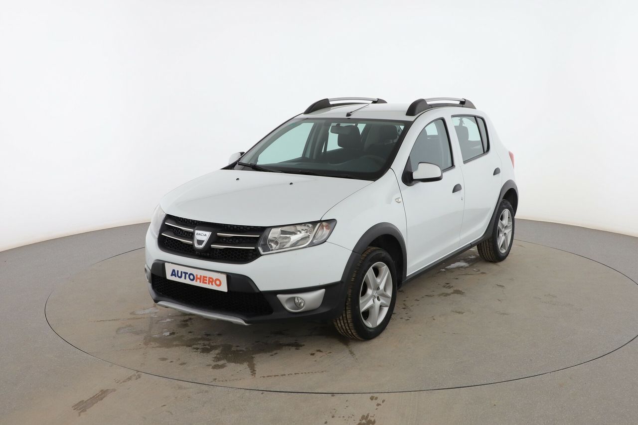 Dacia duster con aire acondicionado  de segunda mano - dacia sandero 2015 /