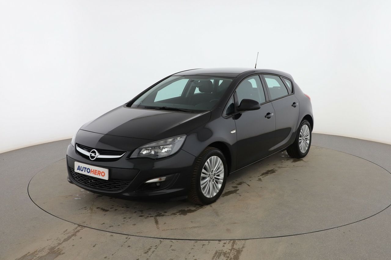 Dacia duster con rueda de repuesto  de segunda mano - opel astra 2015 /
