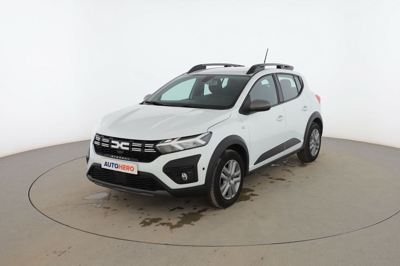 Dacia duster metalizada  de segunda mano - dacia sandero 2023 /