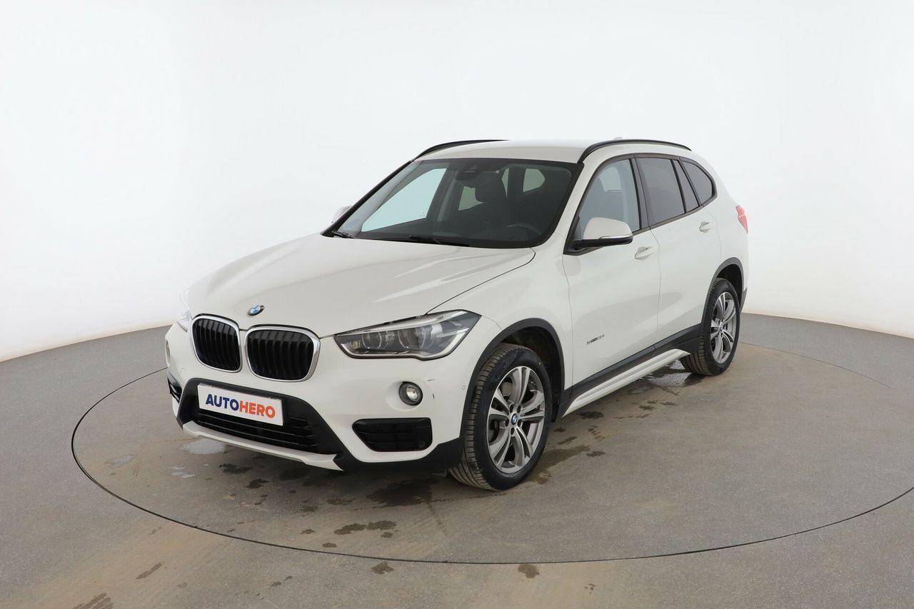 Xc40 con direccion asistida limitador automatico de velocidad  de segunda mano - bmw x1 2017 /