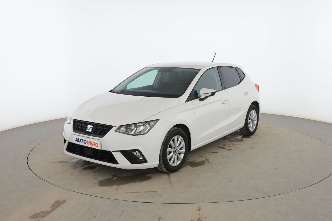 Ssangyong tivoli con ordenador de a bordo  de segunda mano - seat ibiza 2019 /