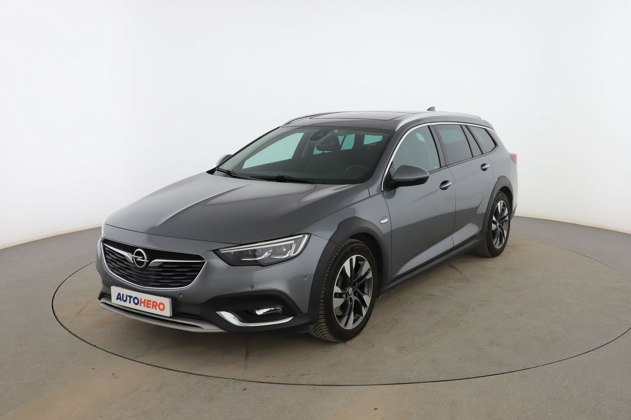 Foto opel insignia sports tourer 2018 /