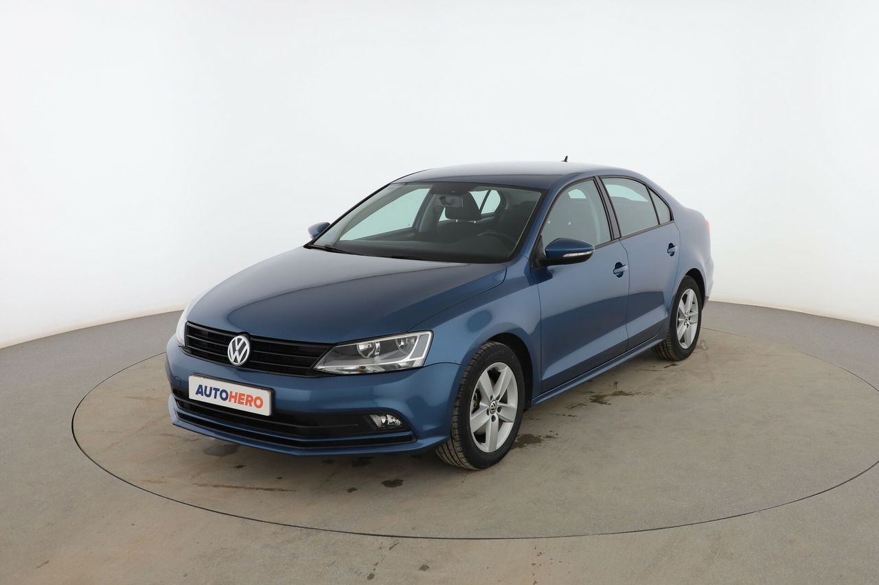Foto volkswagen jetta 2015 /