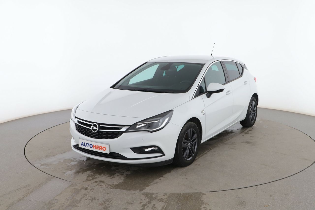Foto opel astra 2019 /