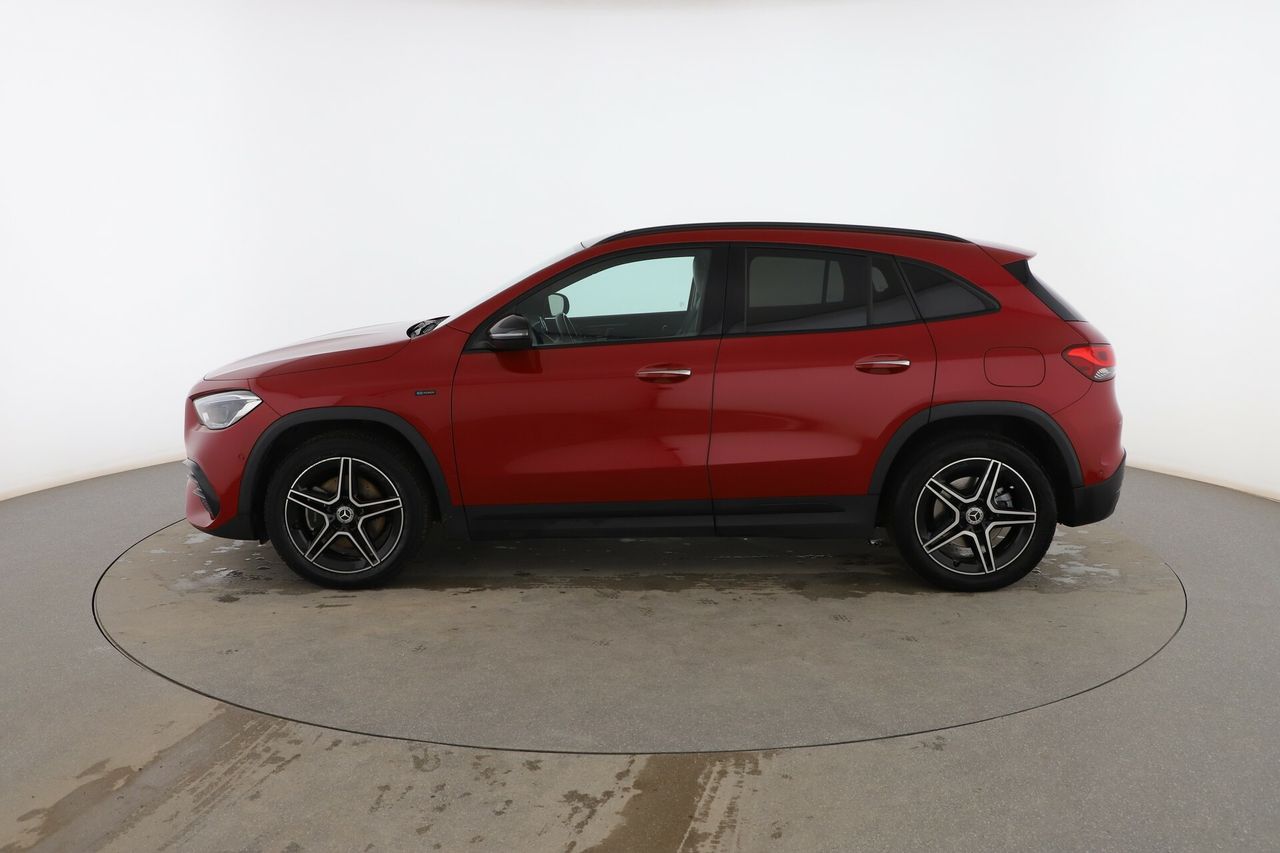 mercedes gla 2021 / foto grande (3)