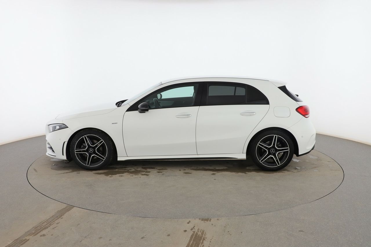 mercedes clase a 2021 / foto grande (3)