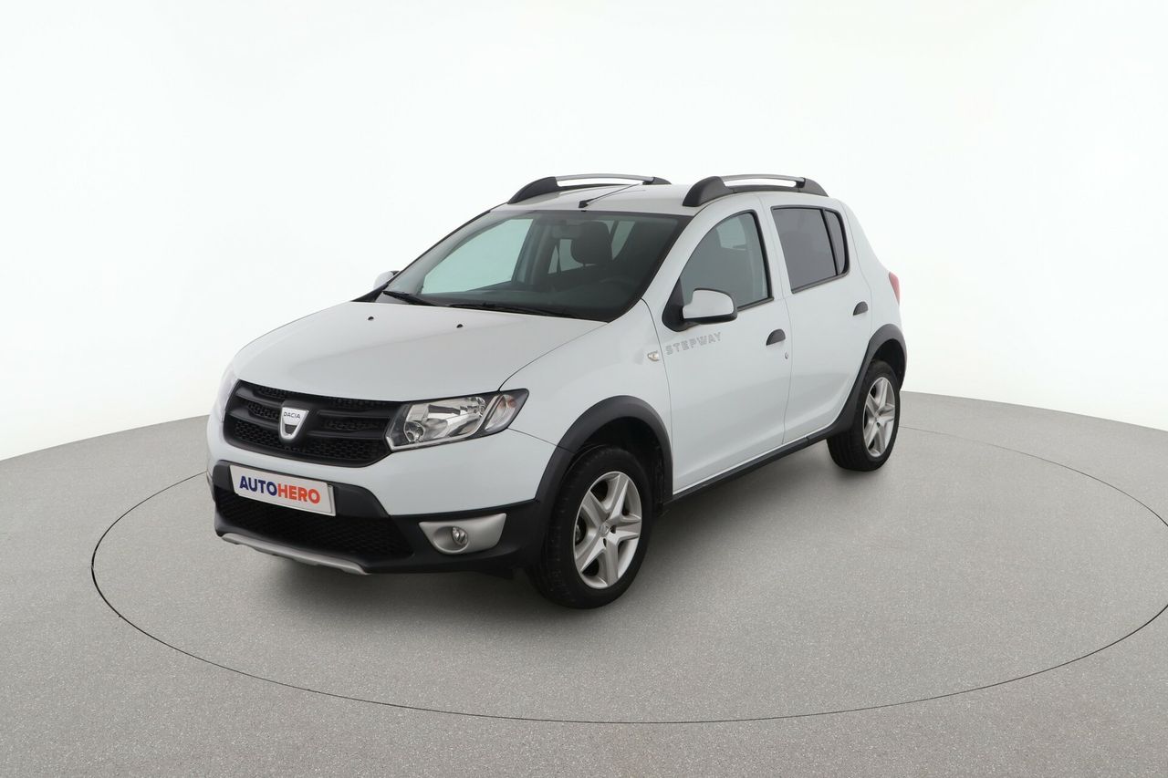 Dacia sandero 2017 con mantenimiento completo  de segunda mano - dacia sandero 2013 /