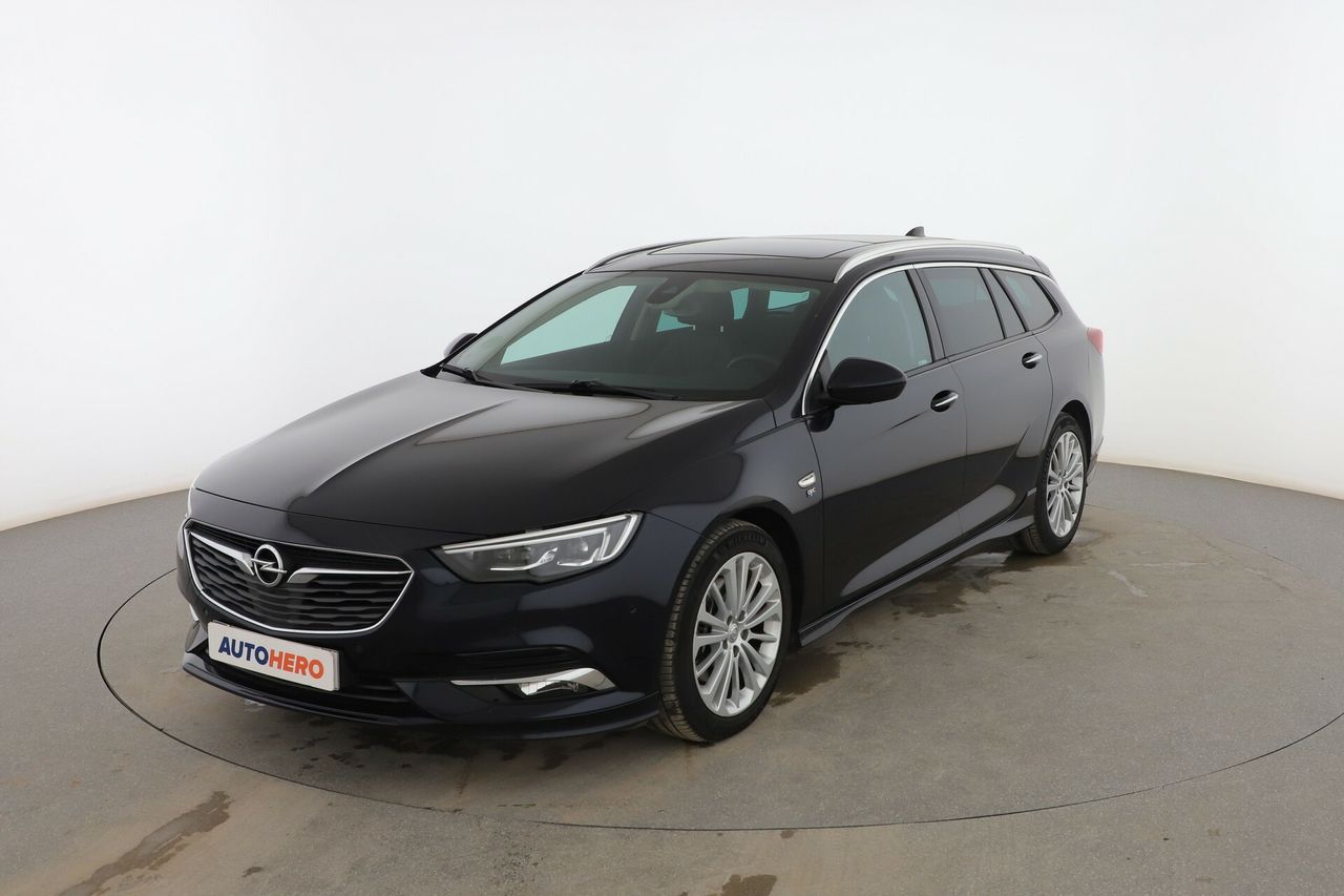 Foto opel insignia sports tourer 2018 /