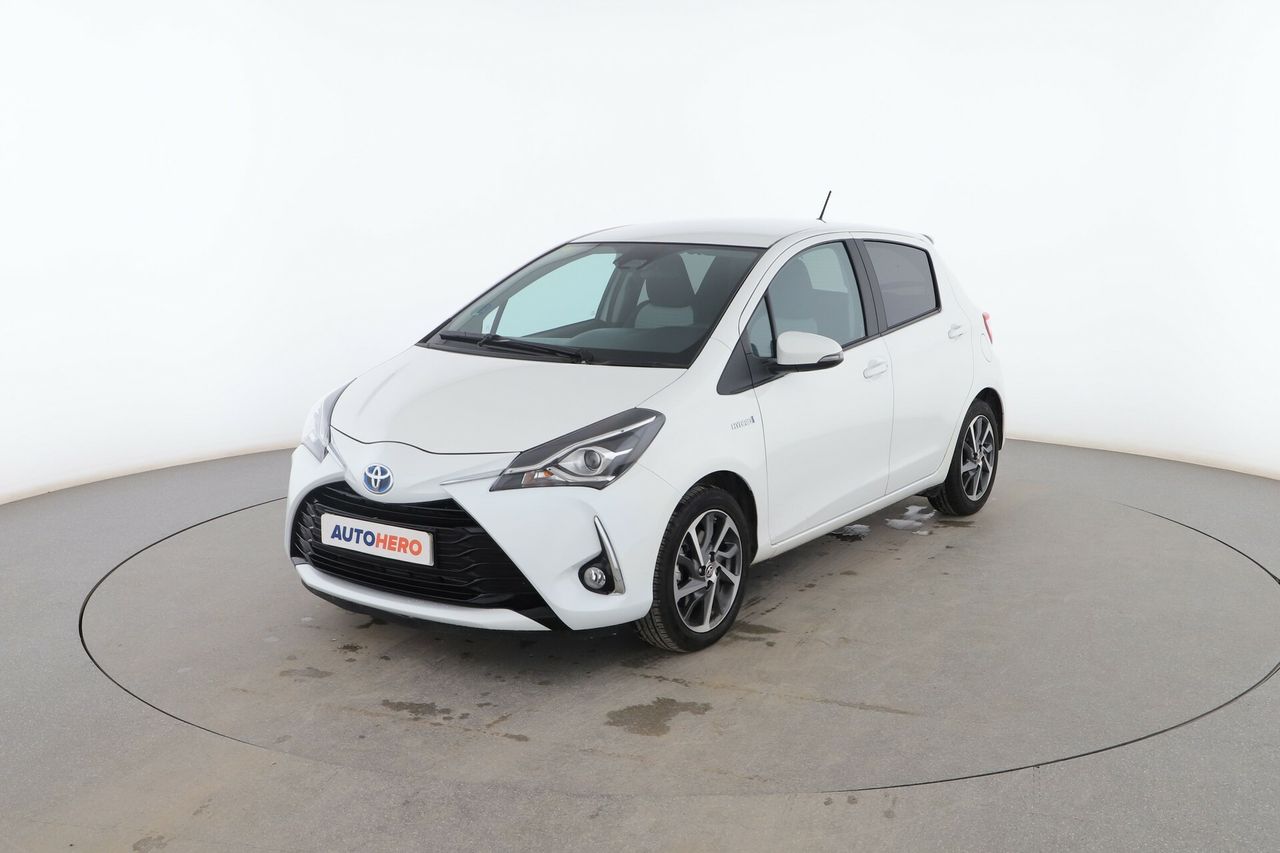Toyota yaris volante multifuncion  de segunda mano - toyota yaris 2020 /