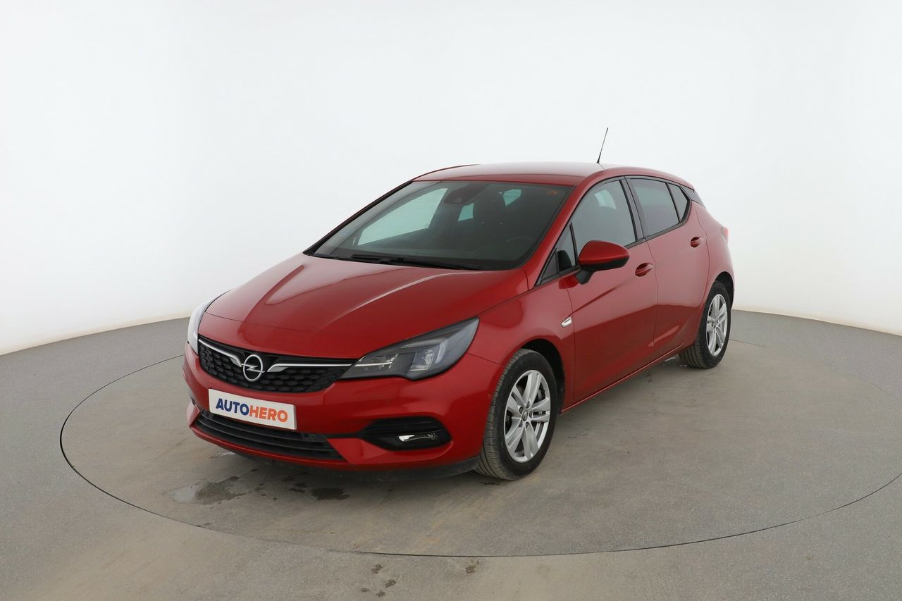 Foto opel astra 2020 /