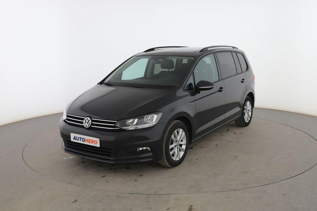Foto volkswagen touran 2017 /