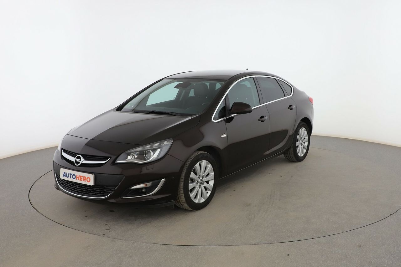 Foto opel astra 2015 /