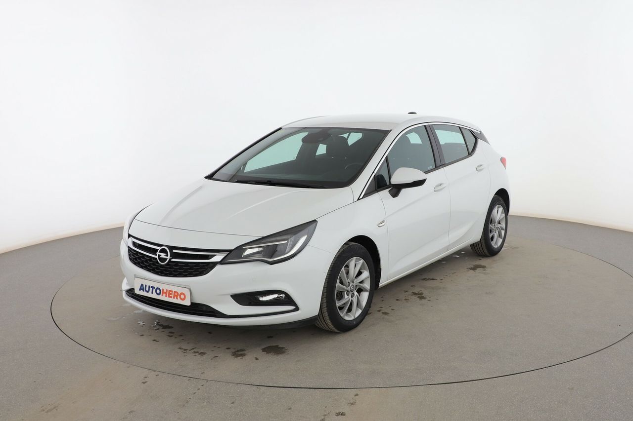 Foto opel astra 2018 /