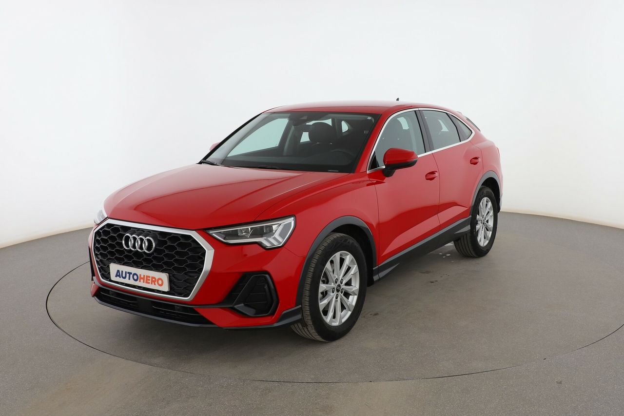 audi q3 2022 /
