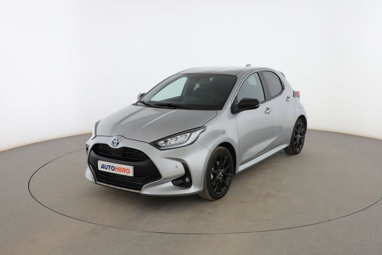 Foto toyota yaris 2023 /