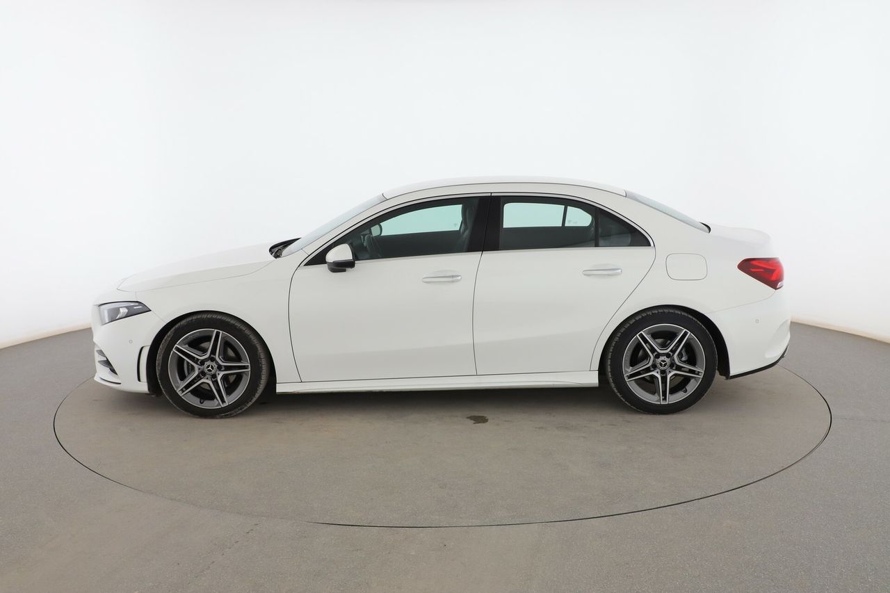 mercedes clase a 2022 / foto grande (3)