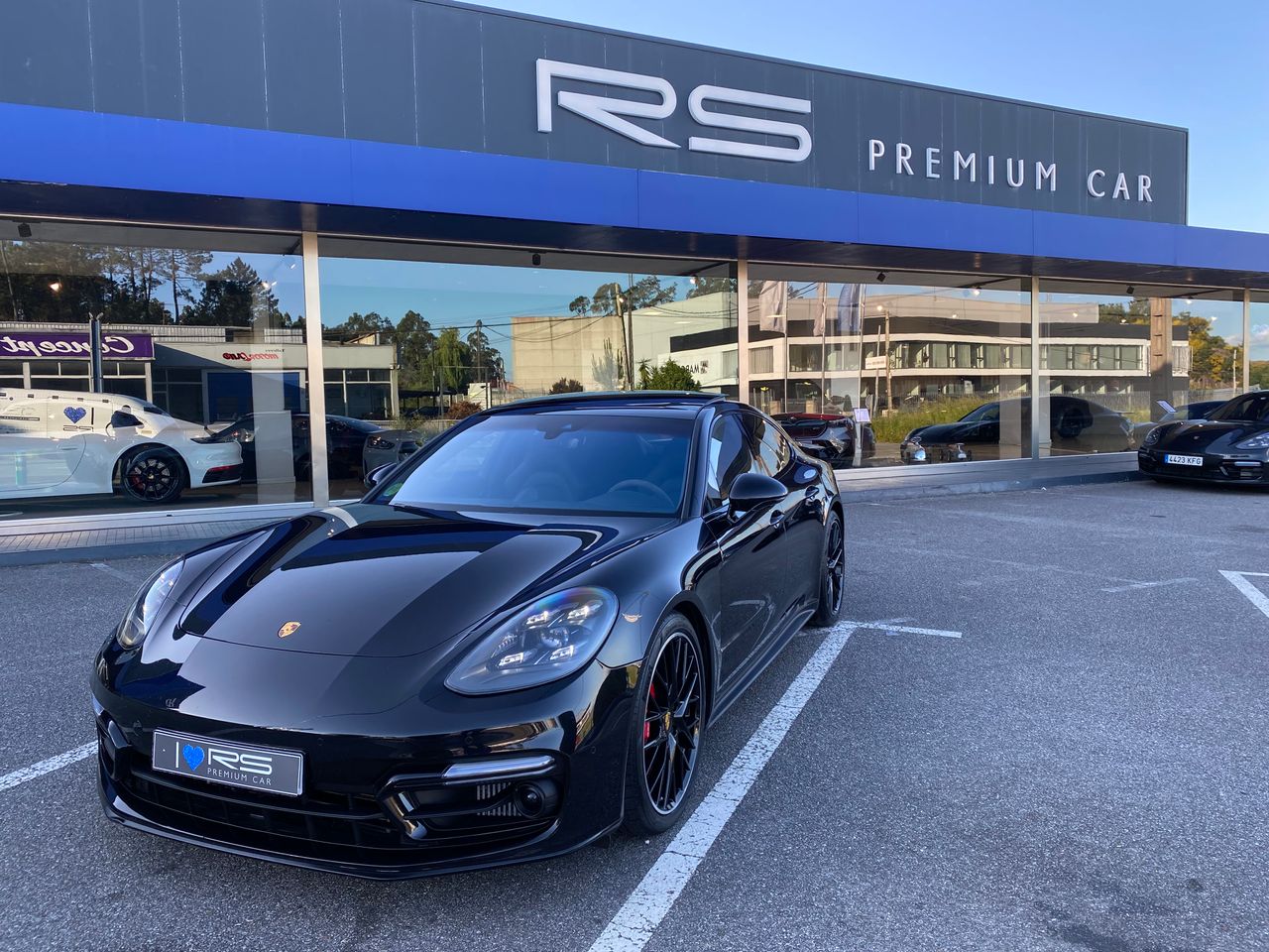 Foto porsche panamera 2023 /