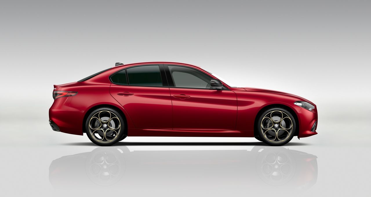 alfa romeo giulia 2025 / foto grande (3)