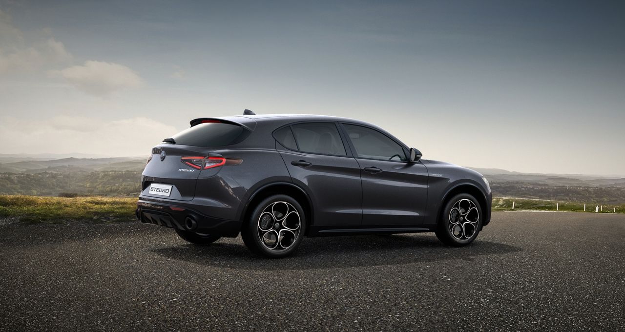alfa romeo stelvio 2025 / foto grande (3)