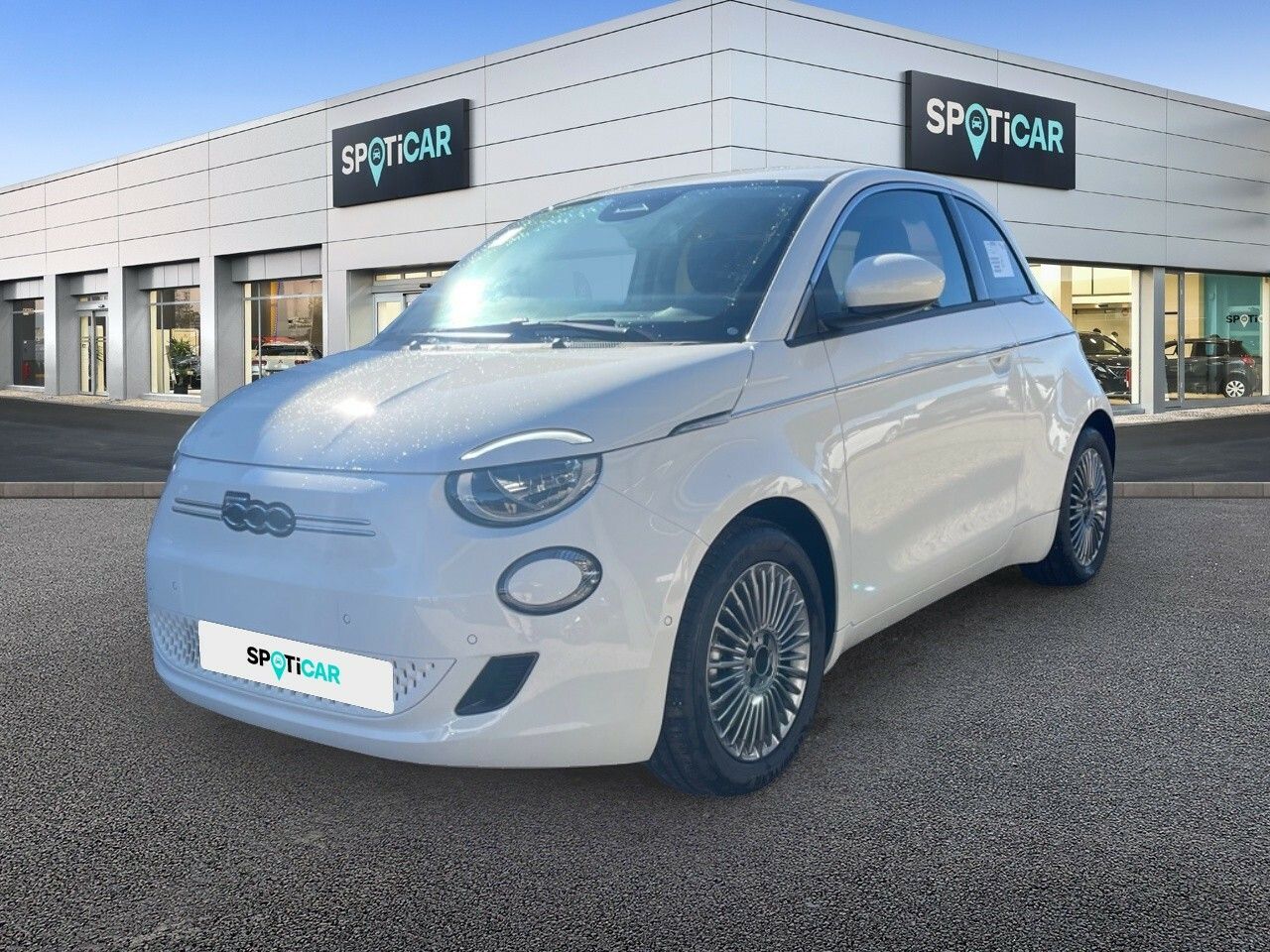 Opel corsae 2023  de segunda mano - fiat 500 2023 /