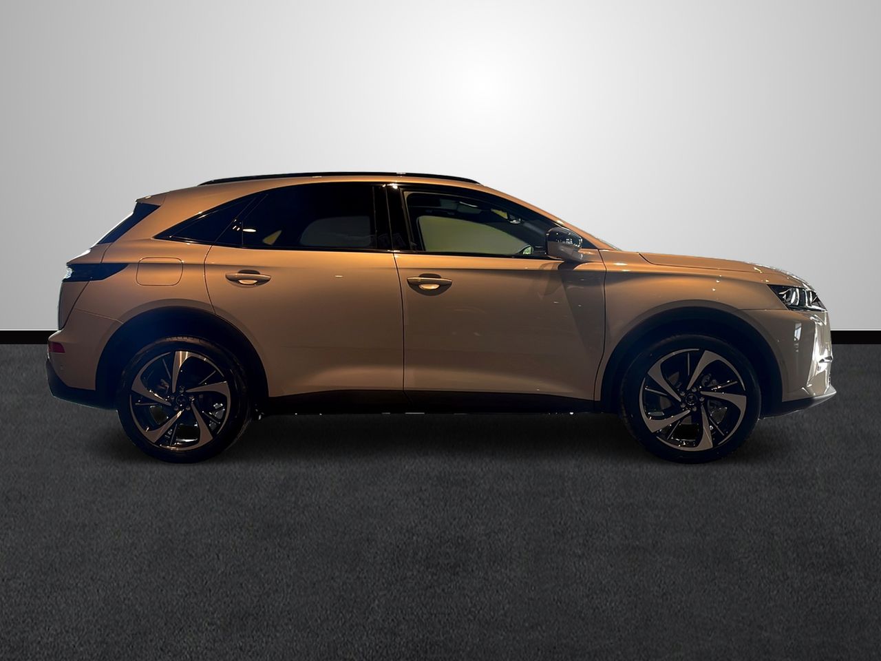 ds automobiles ds 7 2025 / foto grande (2)