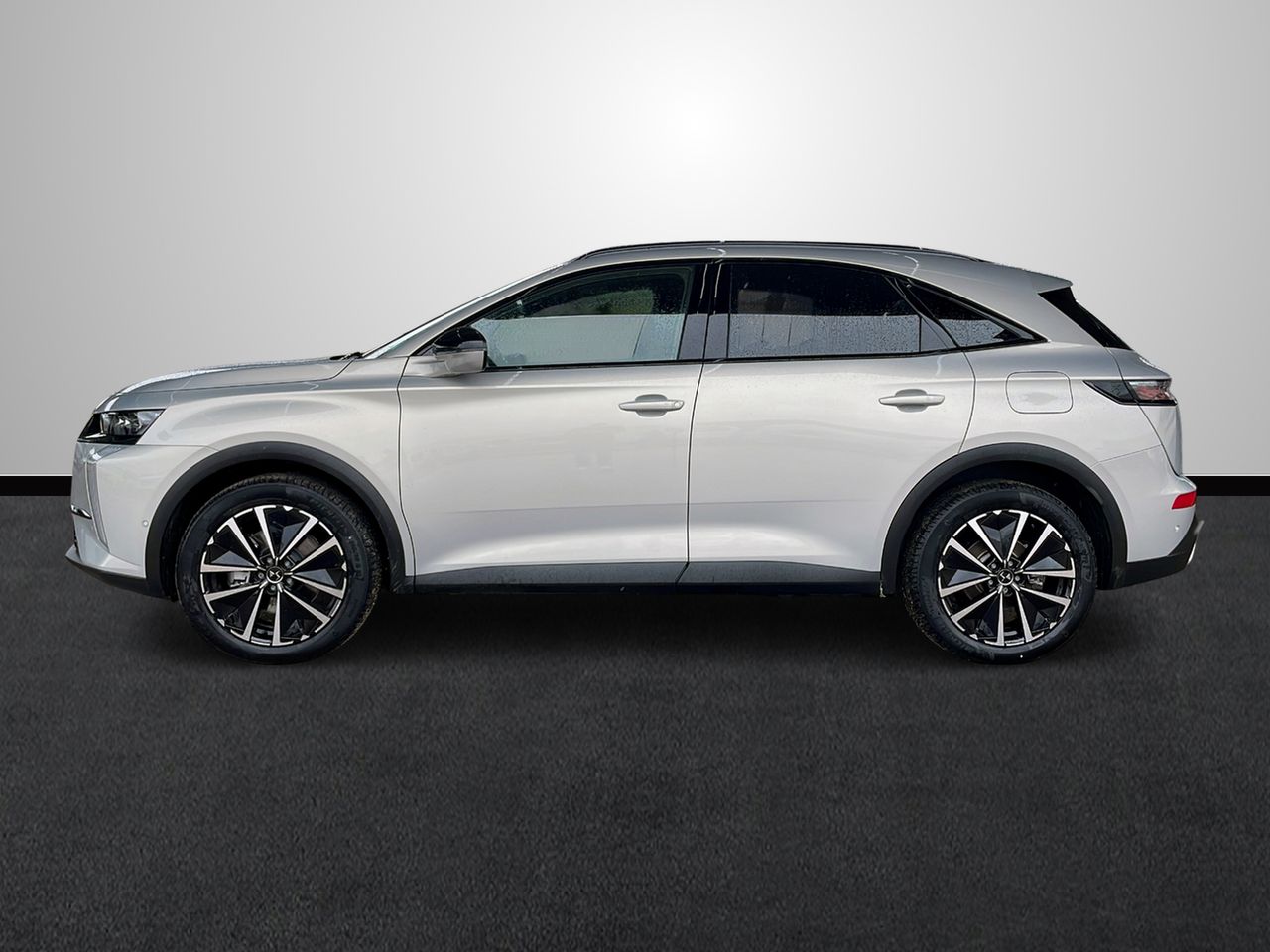 ds automobiles ds 7 2025 / foto grande (2)