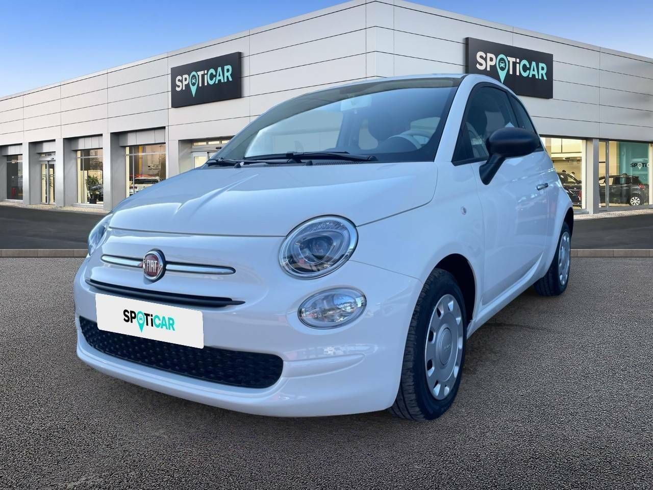 Coche de gasolina 2023  de segunda mano - fiat 500 2023 /