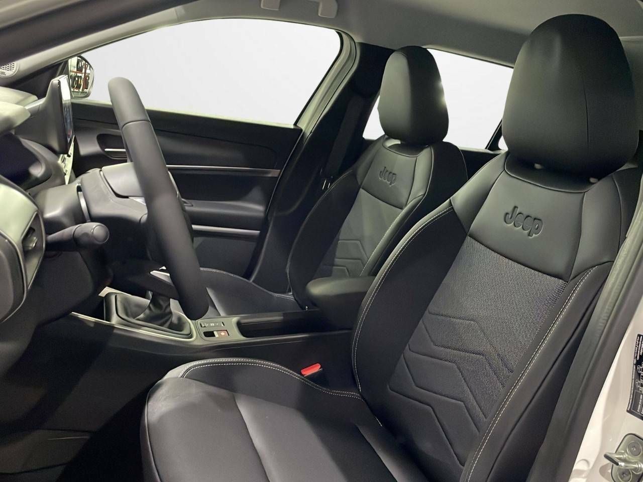 jeep avenger 2024 / foto grande (2)