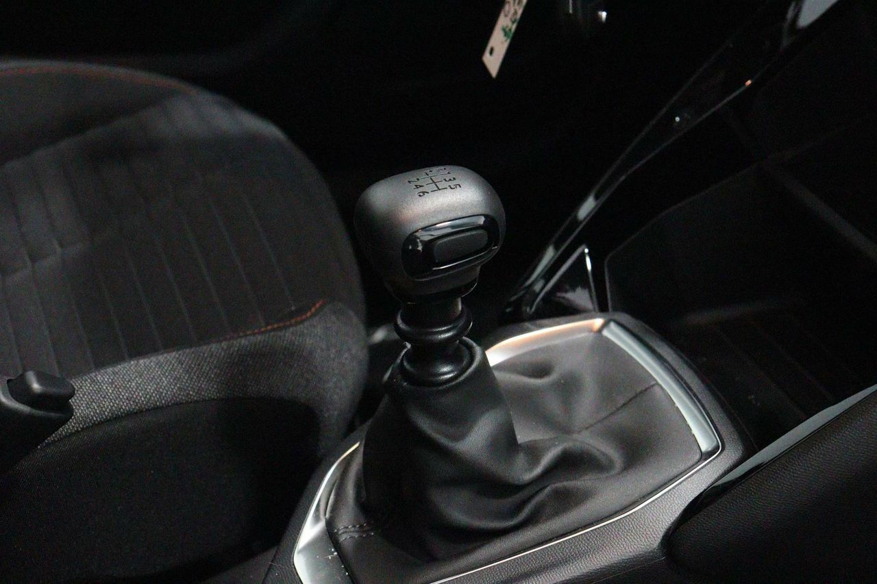 peugeot 2008 2023 / foto grande (3)
