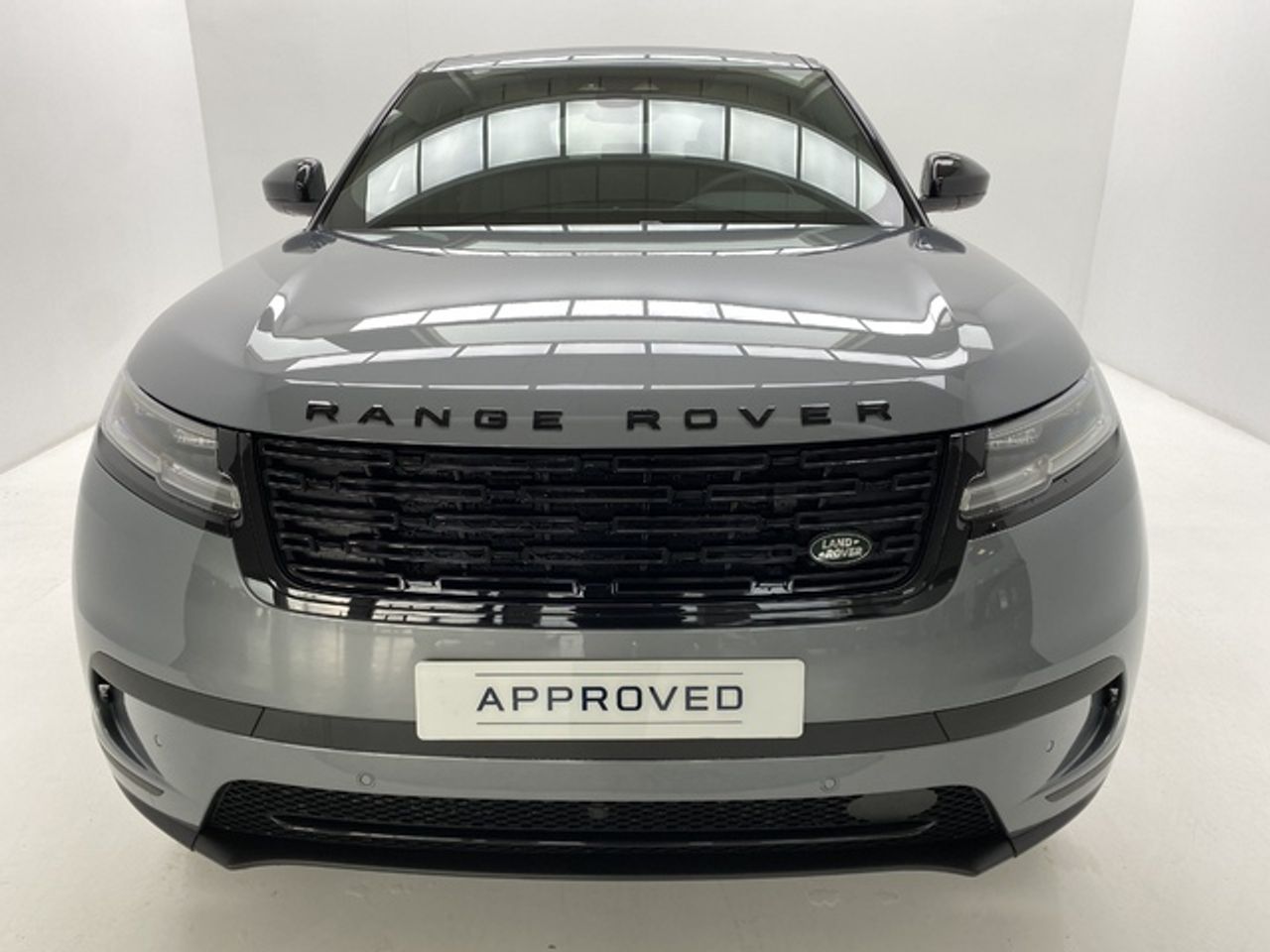 land-rover range rover velar 2024 /
