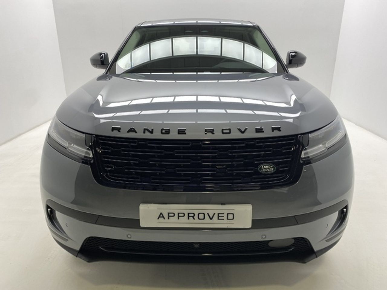 land-rover range rover velar 2024 /