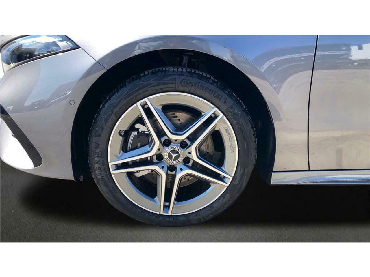 mercedes clase a 2024 / foto grande (3)