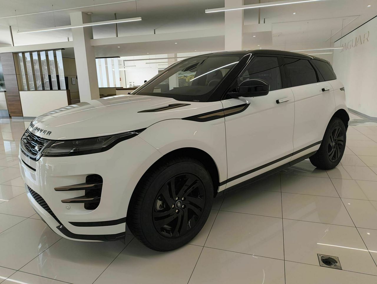 Foto land-rover range rover evoque 2025 /