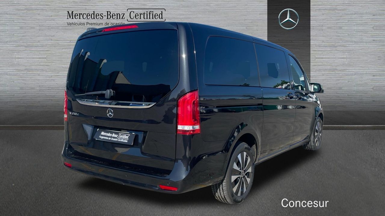 mercedes clase v 2023 / foto grande (2)